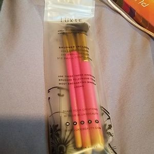 Luxie 3 piece brush set